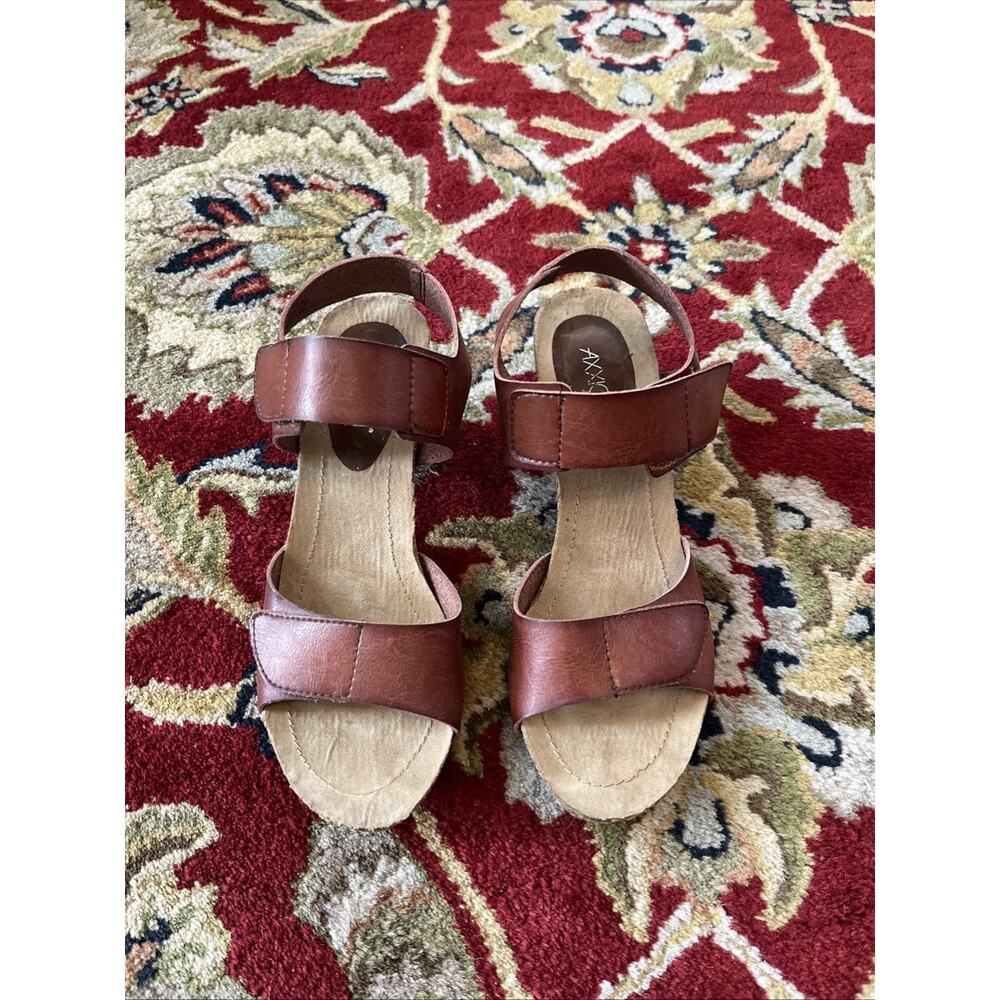 AXXIOM Sz 9 Cork Heel Comfort Strappy Sandals Brown Vegan Leather Boho Comfort